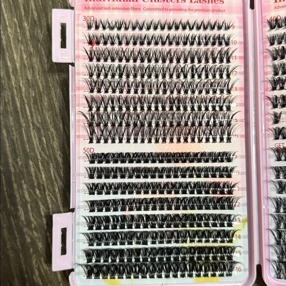 Lashes - Picture 2 of 3